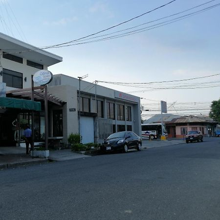 Cabinas Gosen プンタレナス エクステリア 写真
